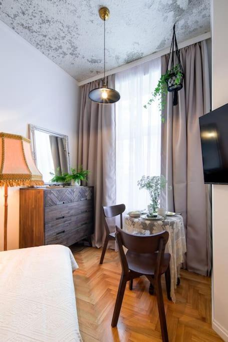 Апартаменти Bohemian Style Apt In The Centre Краків Екстер'єр фото
